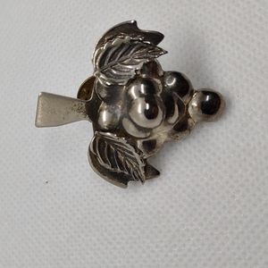 Silver Grapes Lapel Pin
